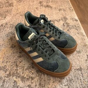 Adidas Gazelle Green and Cream Sneakers